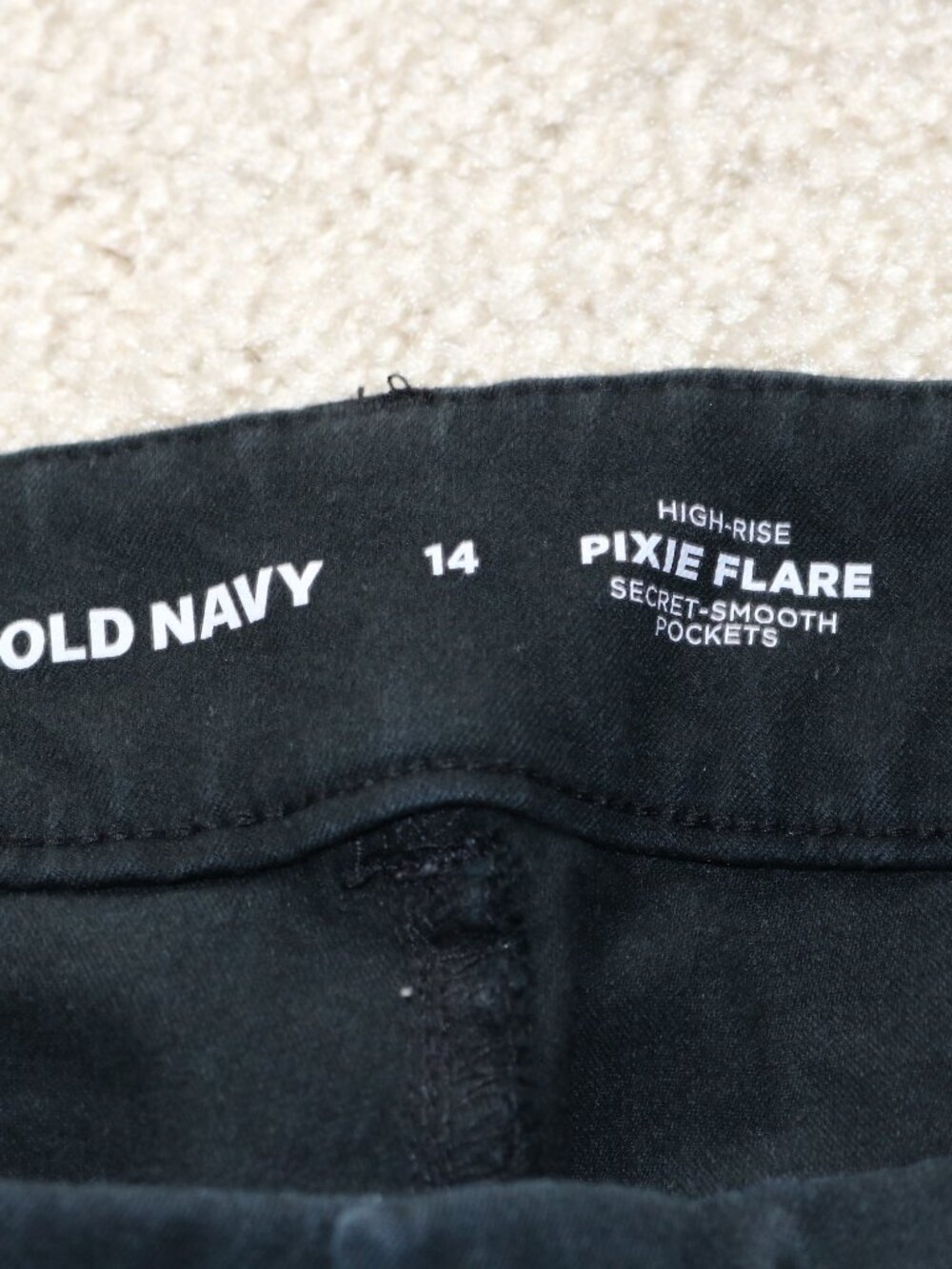 Old Navy Black Boot‑Flare Women's Pants - Picture 4 of 4